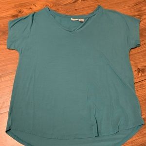Women’s Max Studio Top